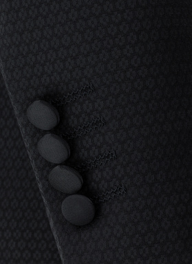 Juodas smokingo švarkas mikroraštu