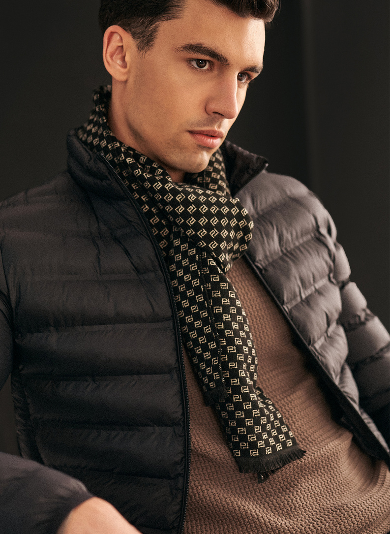 Juodas vyriškas šalikas su baltu žiedu su PL spaudu