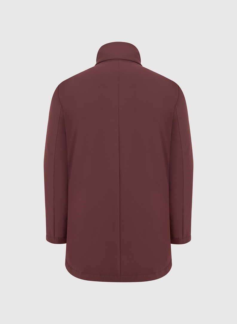 Tamsiai raudona pūkinė striukė