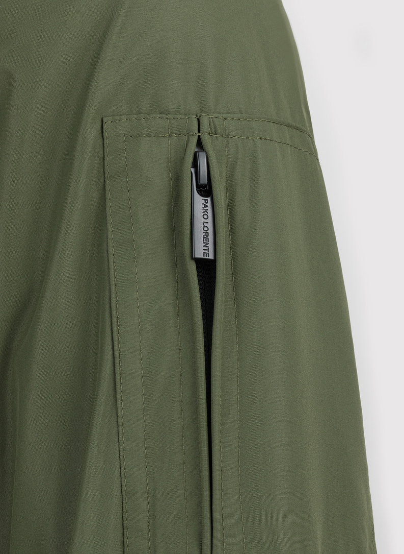 Žieminė žalios spalvos striukė su gobtuvu