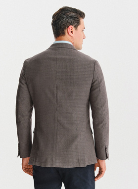 Vilnonis švarkas smulkiais langeliais