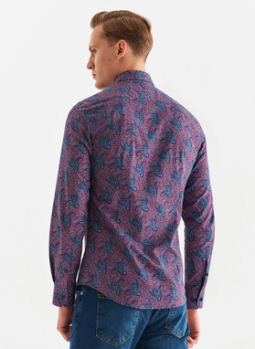 Violetiniai marškiniai peislio raštu