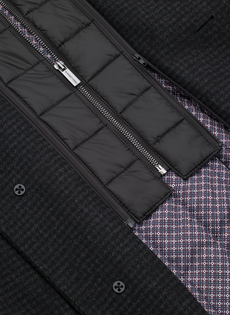 Tamsiai pilkas lietpaltis skalikų dantų raštu