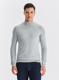 Pilkas vyriškas pusgolfis