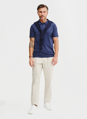 Tamsiai mėlyni medvilniniai polo marškinėliai