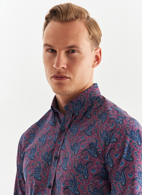 Violetiniai marškiniai peislio raštu