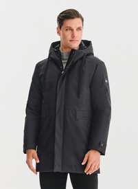 Juodos spalvos pūkinė vyriška striukė