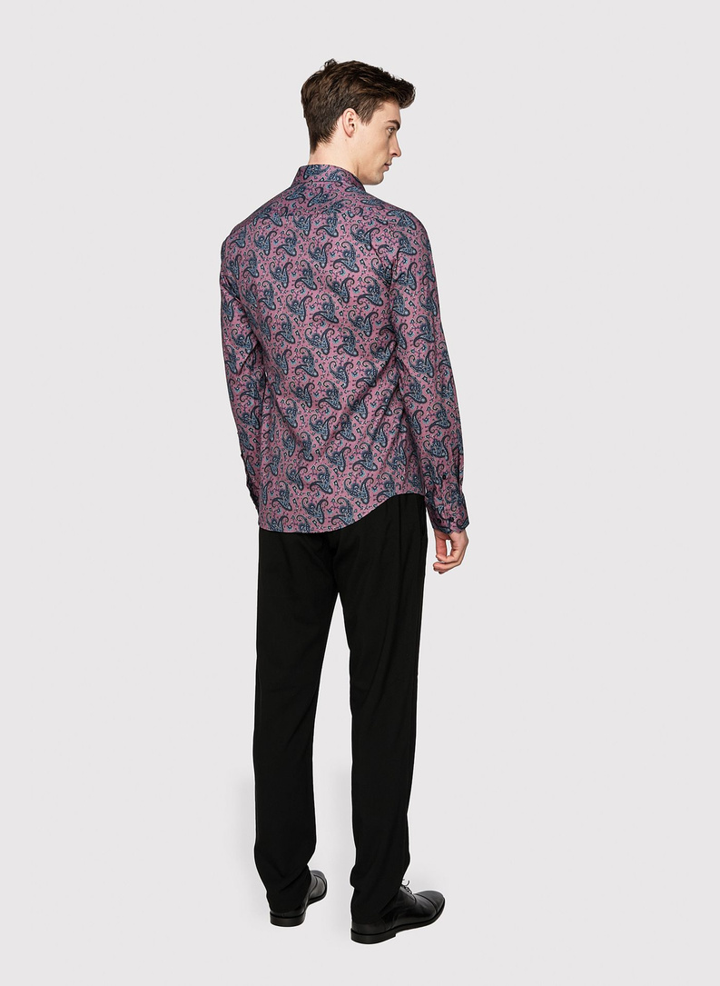 Violetiniai marškiniai peislio raštu