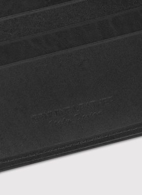 Spūsčiuku segama juoda odinė piniginė