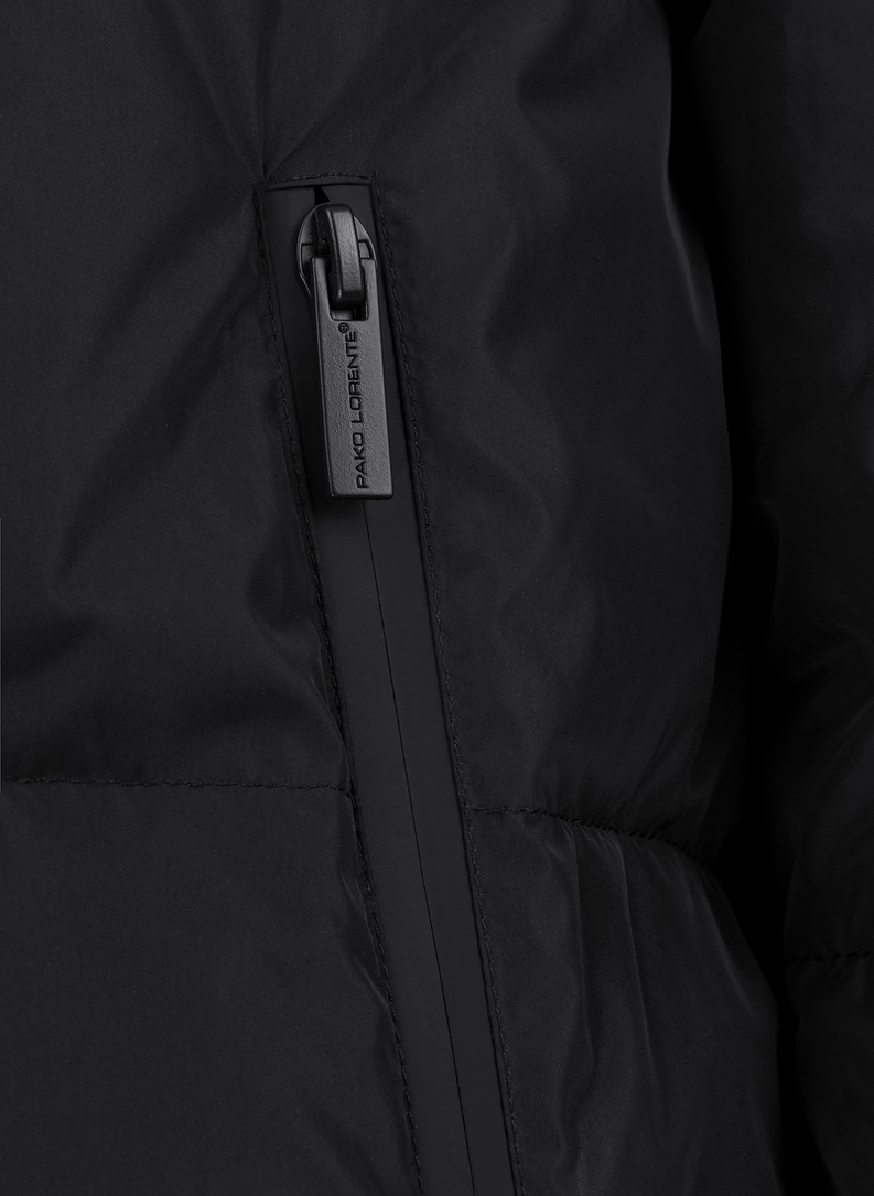 Juoda žieminė vyriška striukė