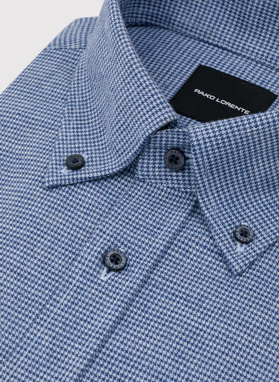 Tamsiai mėlyni marškiniai skalikų dantų raštu