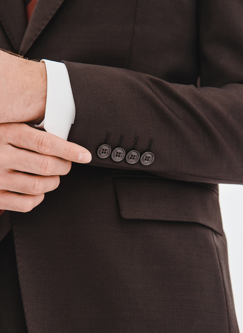 Rudas kostiuminis švarkas