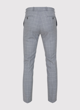 Pilkas vyriškas vilnos kostiumas