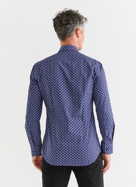 Tamsiai mėlyni vyriški marškiniai gėlytėmis