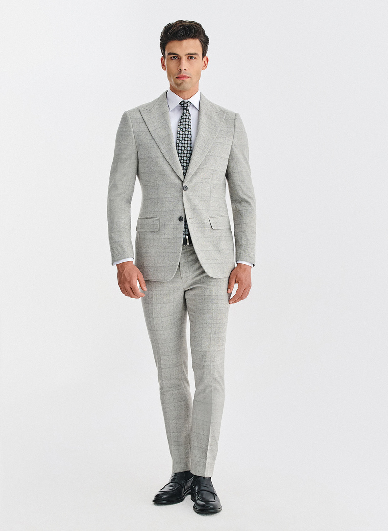 Pilkas languotas kostiuminis švarkas