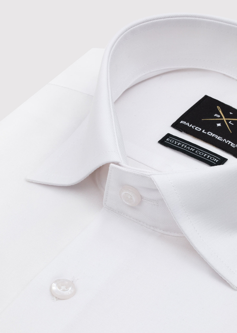 Elegantiški balti vyriški marškiniai