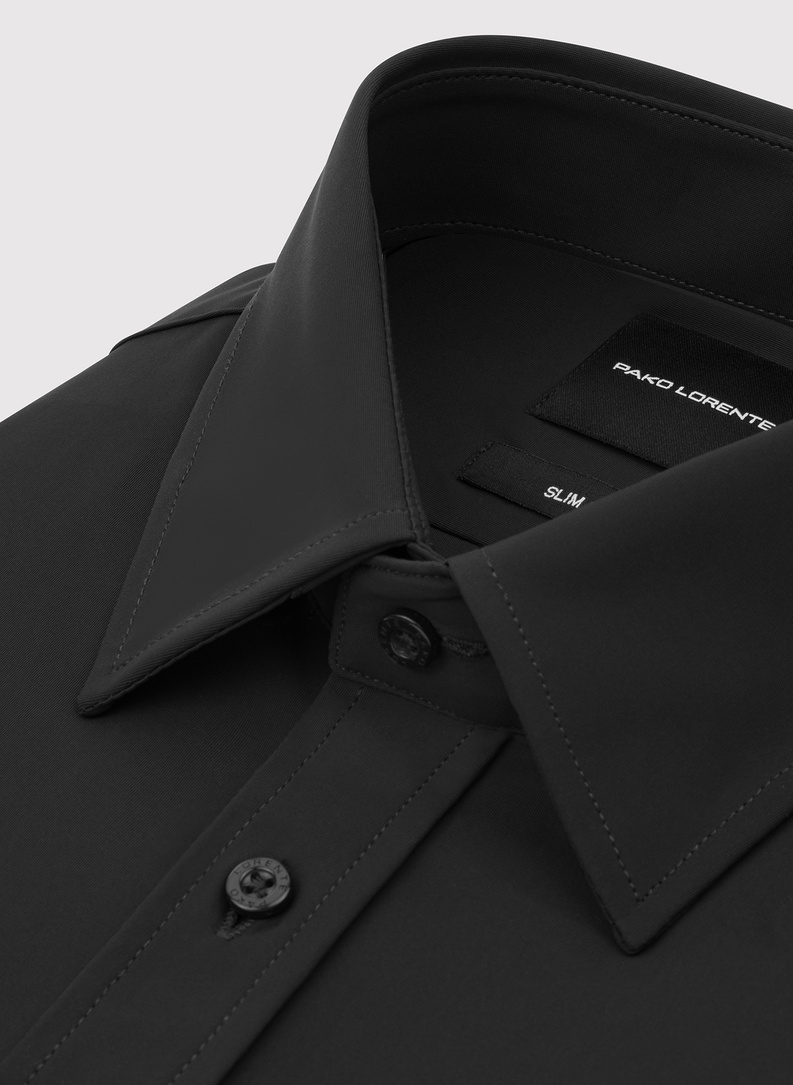 Juodi vyriški marškiniai