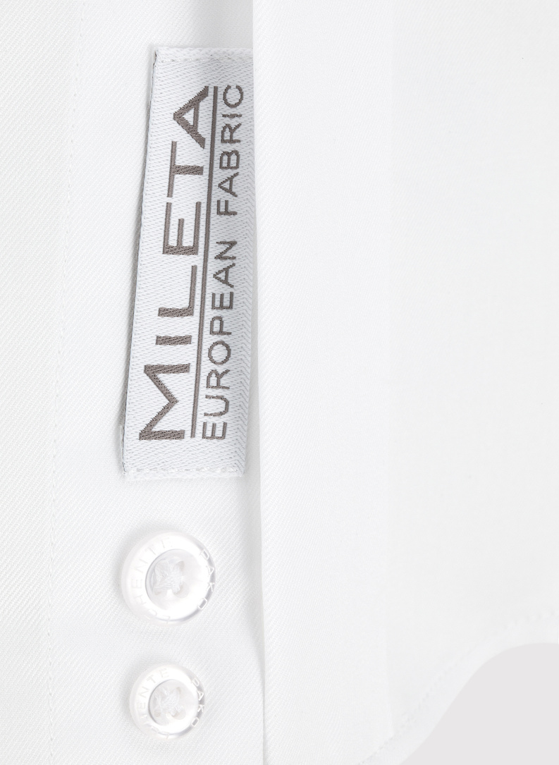 Balti vyriški marškiniai, sagstomi sąsagomis