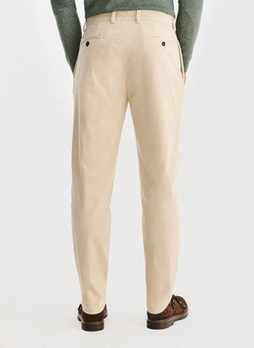 Smėlinės kelnės su klostėmis