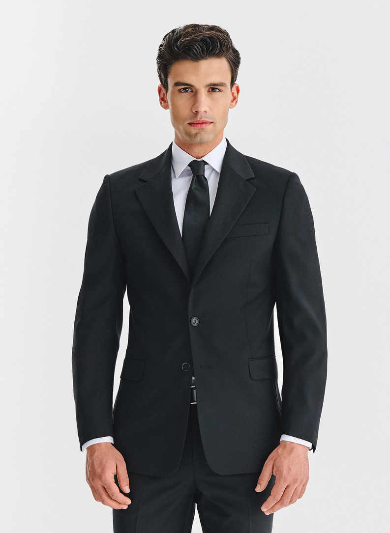 Vilnonis juodas kostiuminis švarkas