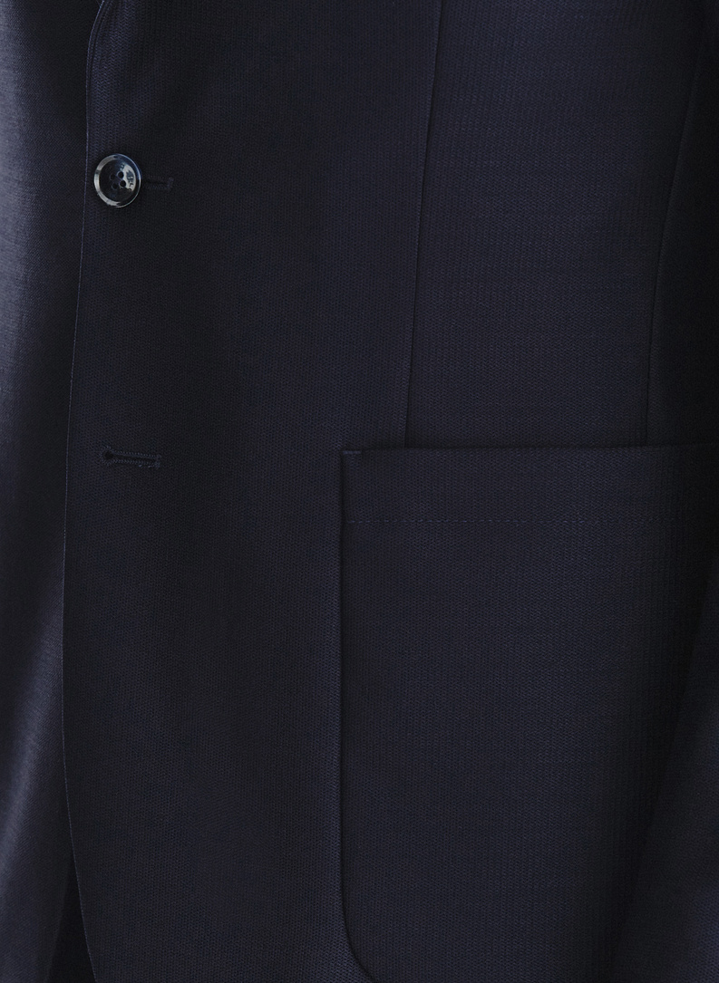 Tamsiai mėlynas vienaeilis švarkas