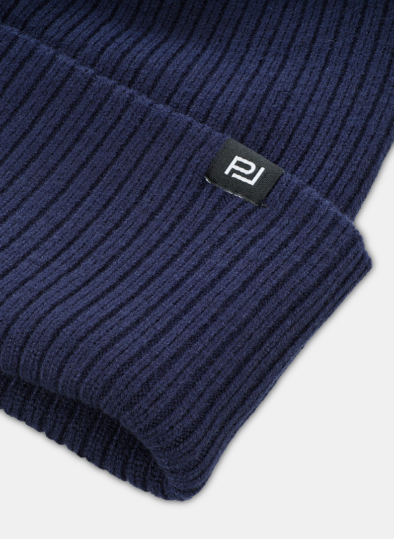 Tamsiai mėlyna vyriška kepurė