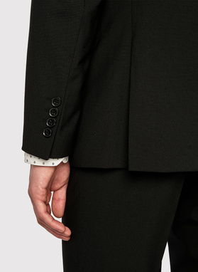 Juodos spalvos kostiuminis švarkas