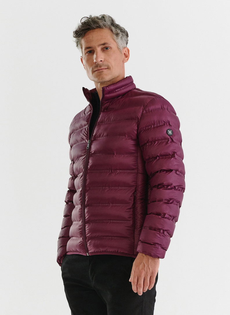 Vyšninės spalvos trumpa dygsniuota striukė