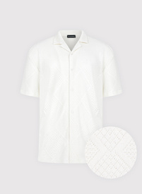 Balti ažūriniai vyriški marškiniai trumpomis rankovėmis