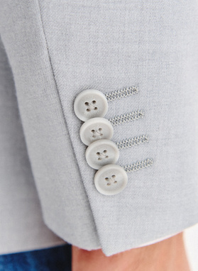 Pilkas vyriškas švarkas