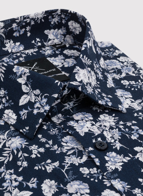 Tamsiai mėlyni gėlėti marškiniai