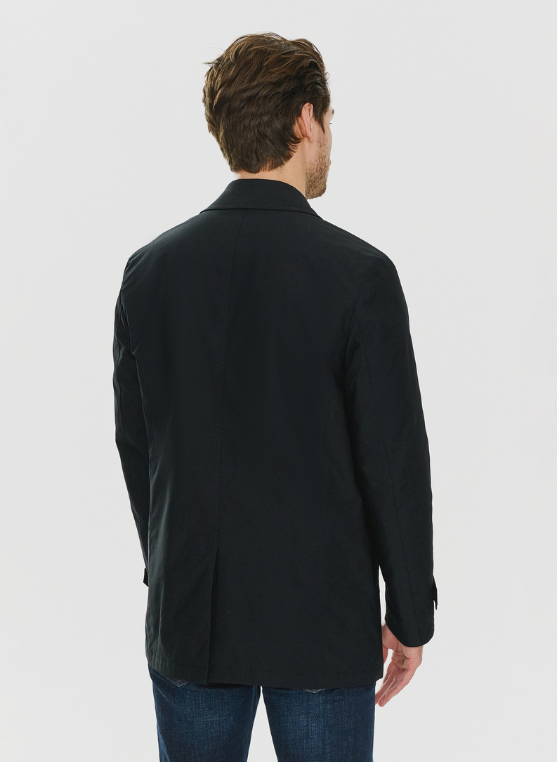 Juodos spalvos demisezoninis vyriškas lietpaltis