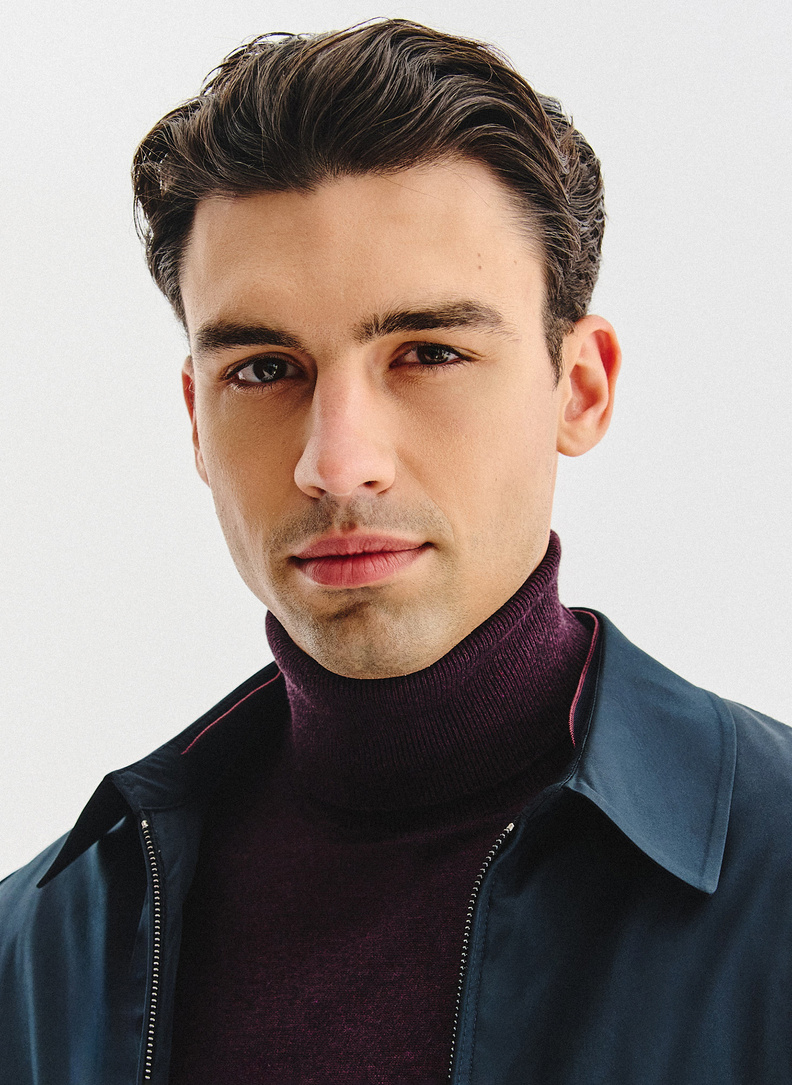 Tamsiai mėlyna vyriška striukė