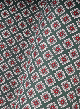 Žalia kišeninė nosinaitė mikroraštu