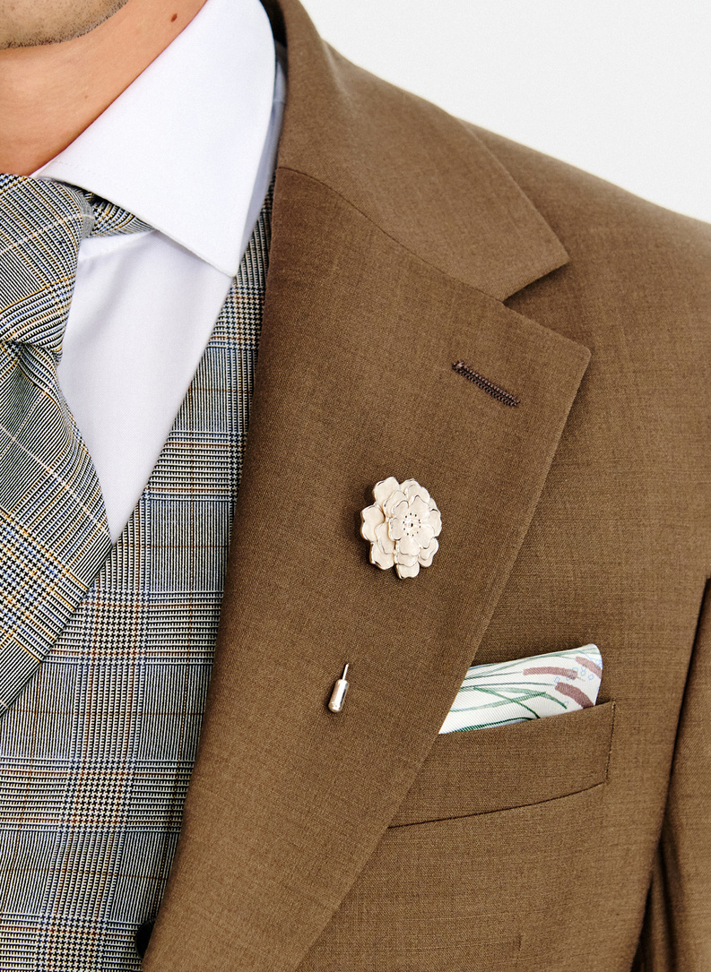 Vyriško švarko segtukas