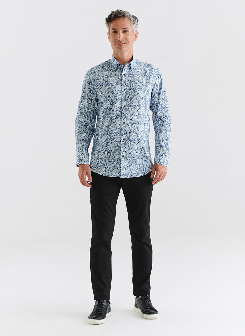 Marškiniai gėlių raštu tamsiai mėlyname fone