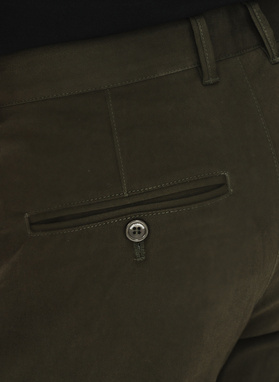 Žalios spalvos vyriškos kelnės be raštų