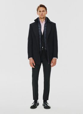 Bronzinis vyriškas lietpaltis smulkiais langais