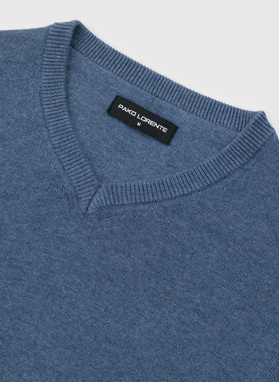 Vyriškas megztinis V apykakle