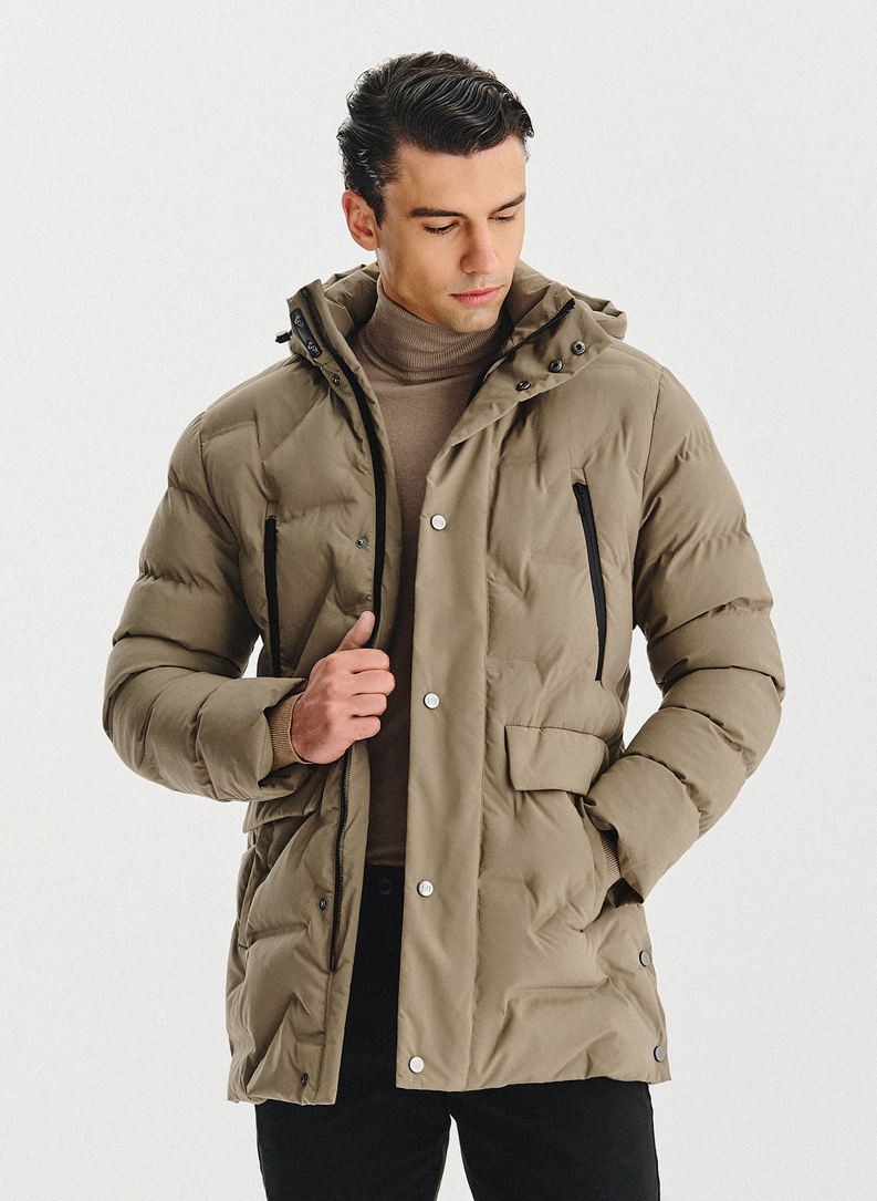 Smėlinė žieminė vyriška striukė