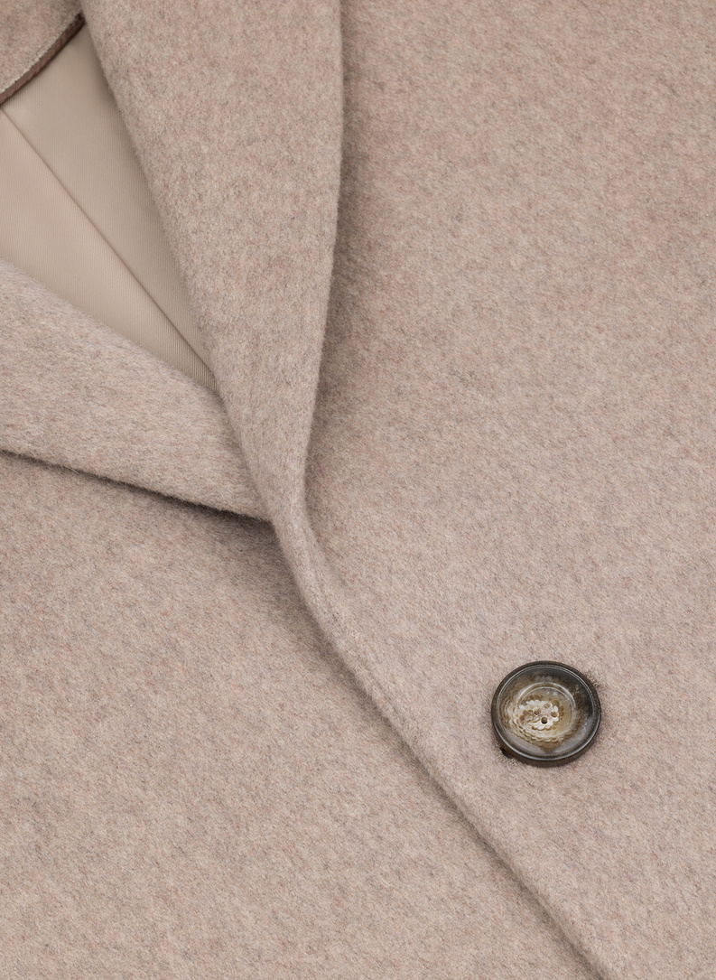 Smėlinis vyriškas lietpaltis su vilna