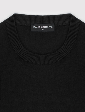 Juodas vyriškas megztinis