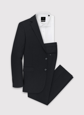 Paprastas juodas kostiumas su vilna