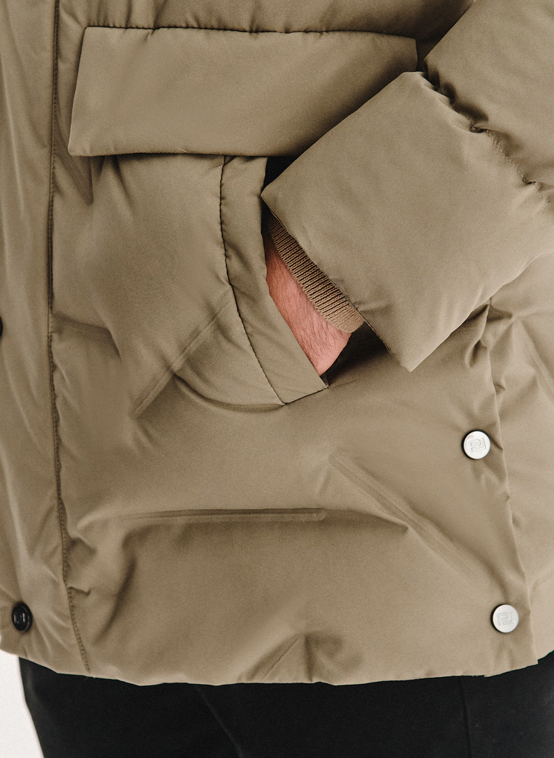 Smėlinė žieminė vyriška striukė