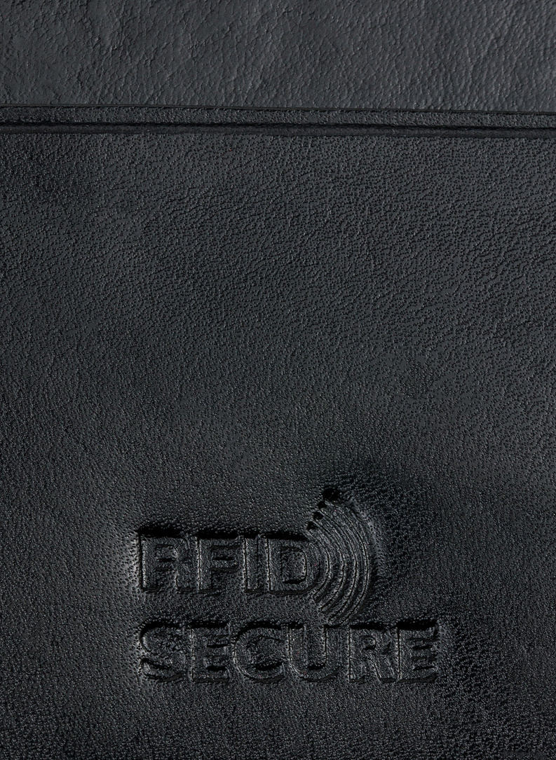 Juodas kortelių dėklas