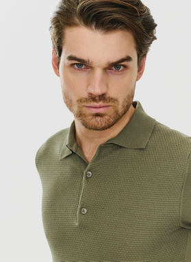 Vaflinio pynimo žali polo T marškinėliai