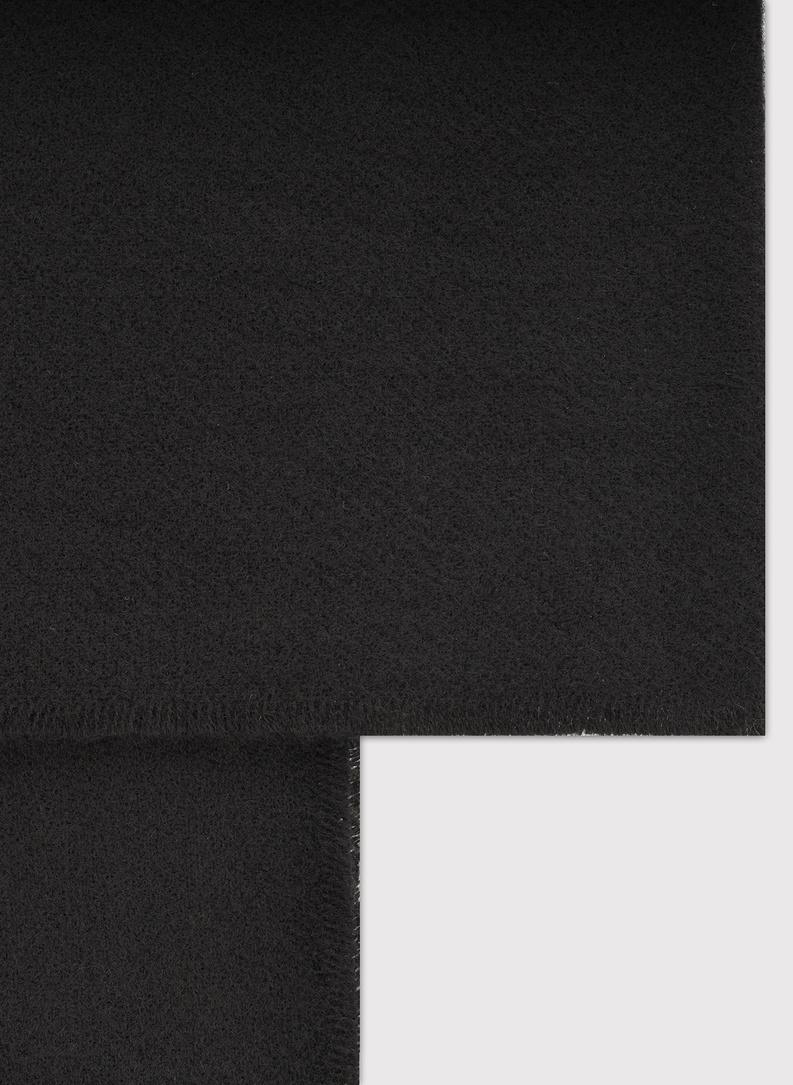 Juodas vyriškas šalikas