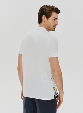 Balti gėlėti polo marškinėliai