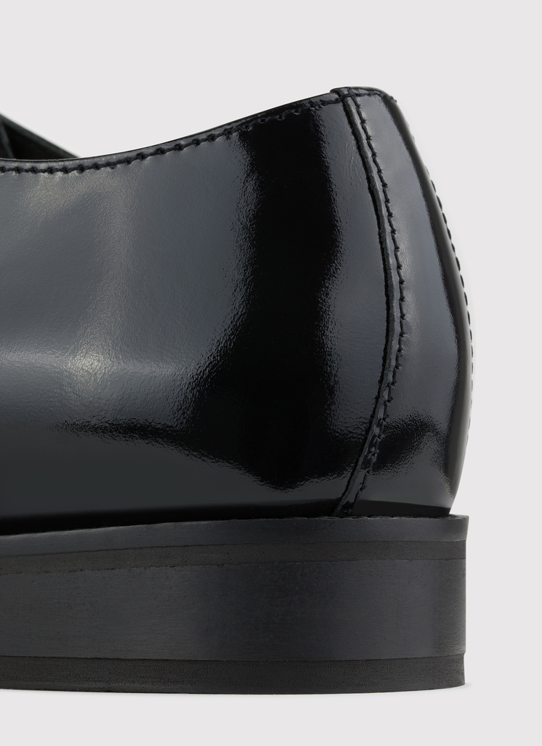 Juodi vyriški derbis