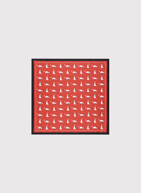 Raudona kišeninė nosinaitė su kačiukais